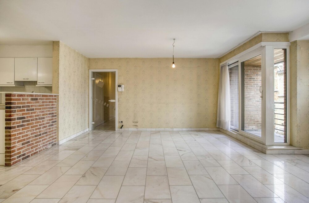 ruim-en-lichtrijk-appartement-te-koop-in-hartje-rumbeke006.jpg