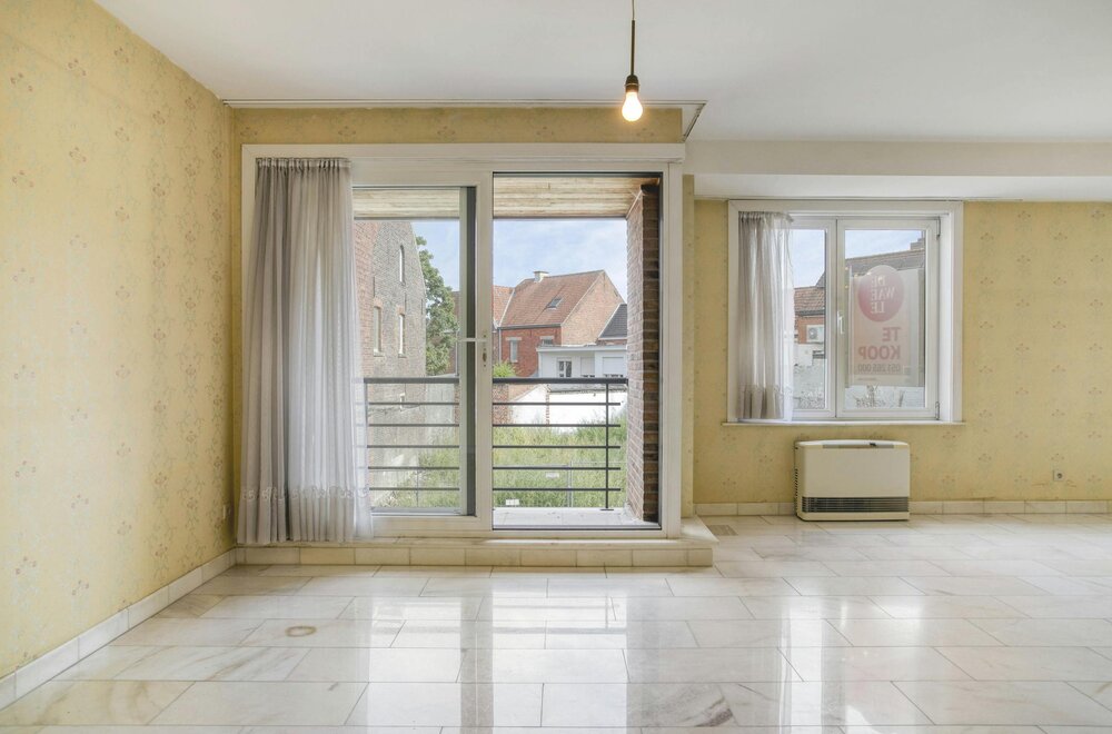 ruim-en-lichtrijk-appartement-te-koop-in-hartje-rumbeke009.jpg