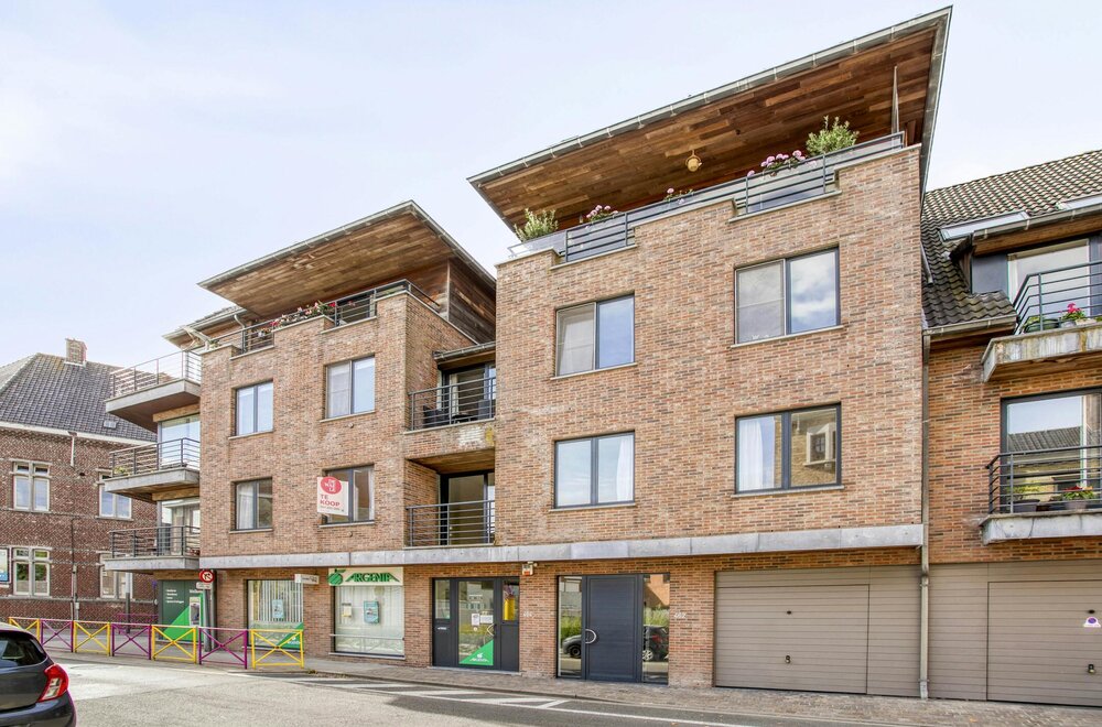 ruim-en-lichtrijk-appartement-te-koop-in-hartje-rumbeke017.jpg