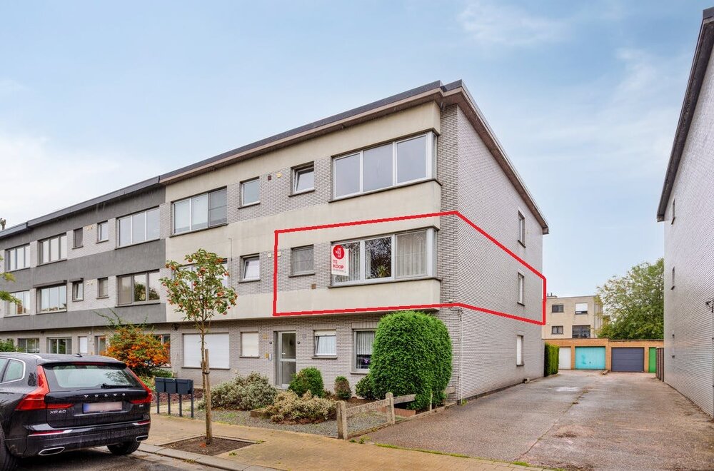 appartement-met-2-a-3slaapkamers-en-garage-te-koop-in-hoevenen-001.jpg
