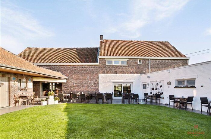 9800 Deinze