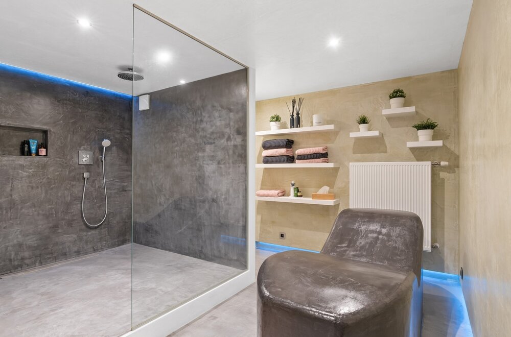 energiezuinige-woning-met-4-slpkrs-zwembad-en-wellness-in-as004.jpg