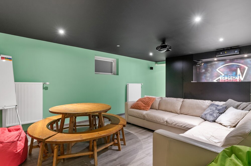 energiezuinige-woning-met-4-slpkrs-zwembad-en-wellness-in-as009.jpg