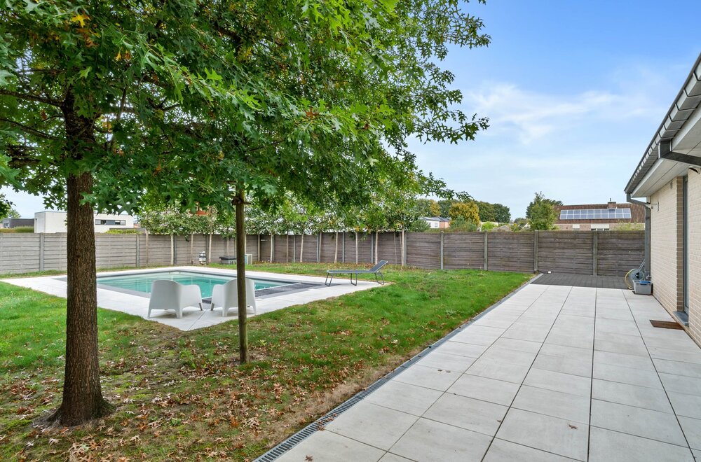 energiezuinige-woning-met-4-slpkrs-zwembad-en-wellness-in-as013.jpg