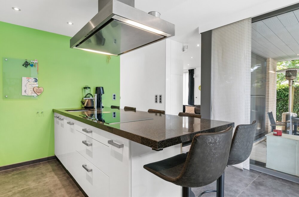 energiezuinige-woning-met-4-slpkrs-zwembad-en-wellness-in-as024.jpg