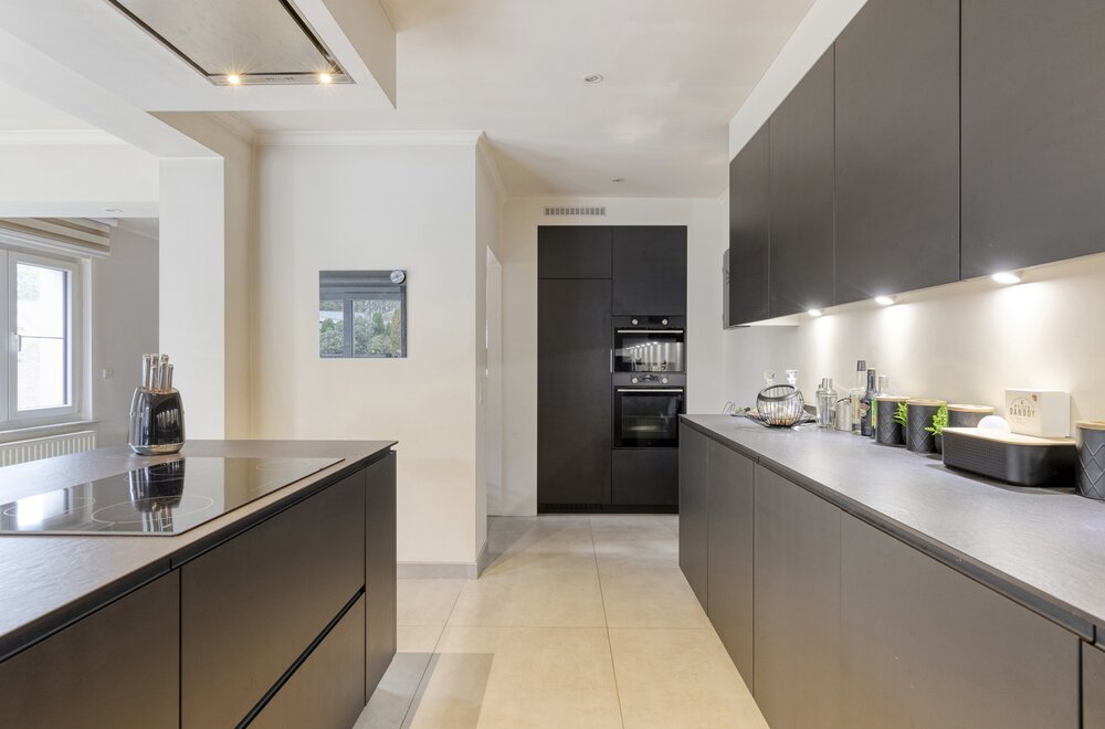 recent-gerenoveerde-halfopen-woning-met-zwembad-in-hofstade011.jpg