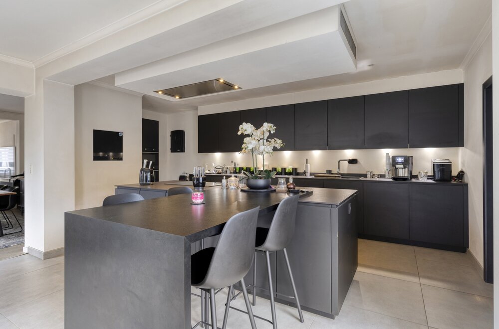 recent-gerenoveerde-halfopen-woning-met-zwembad-in-hofstade012.jpg