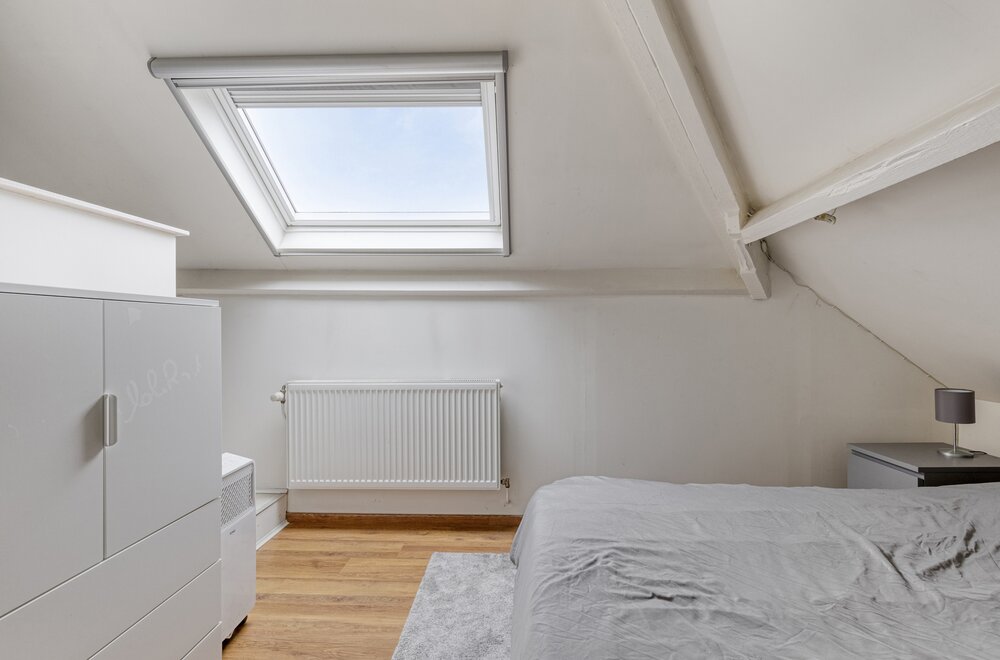 recent-gerenoveerde-halfopen-woning-met-zwembad-in-hofstade019.jpg