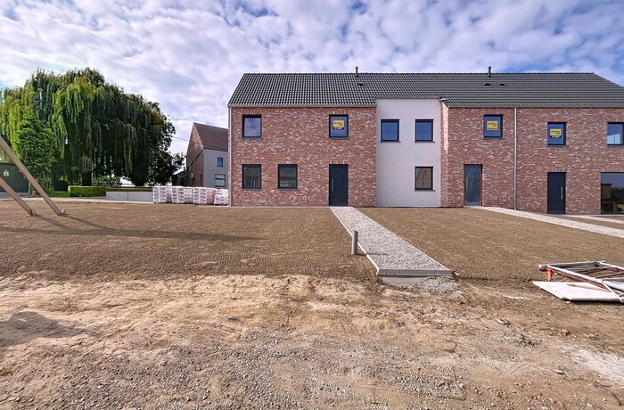 9400 Nederhasselt