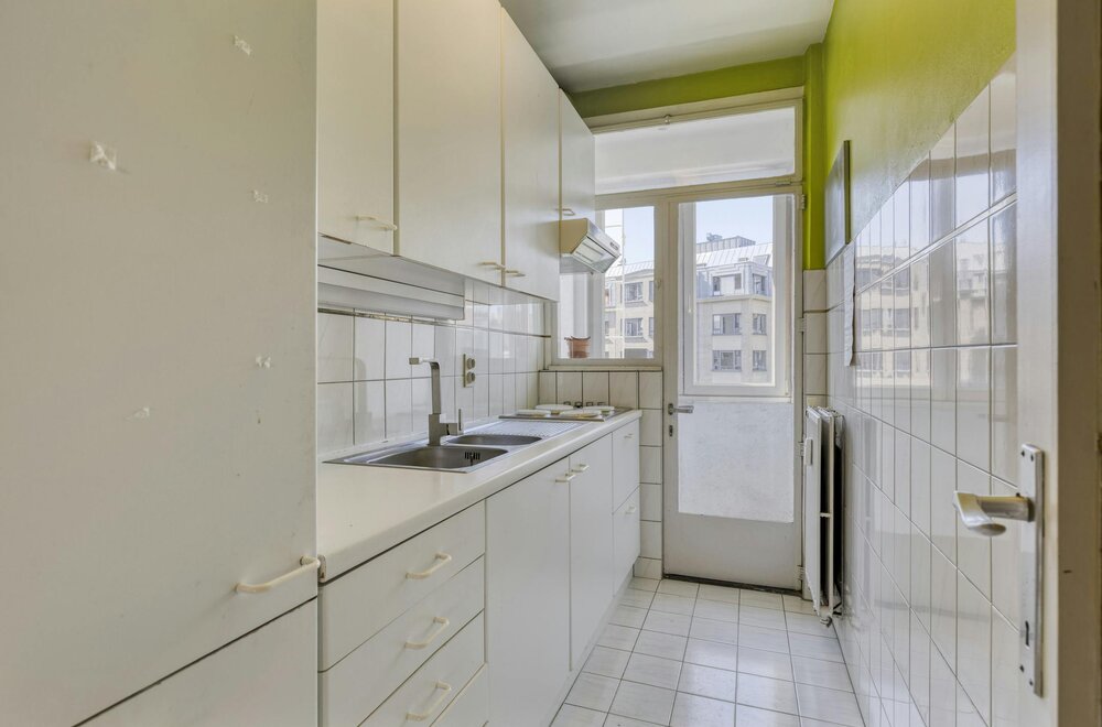 te-renoveren-appartement-te-koop-in-antwerpen-centrum002.jpg