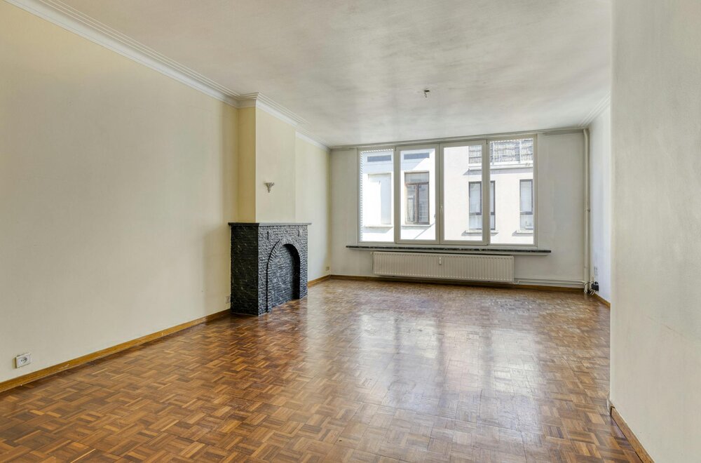 te-renoveren-appartement-te-koop-in-antwerpen-centrum005.jpg