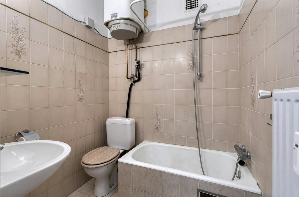 te-renoveren-appartement-te-koop-in-antwerpen-centrum008.jpg