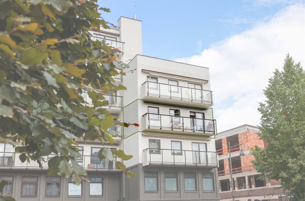 sfeervol-en-lichtrijk-appartement-met-2-slaapkamers-n-terras-in-hartje-hasselt001.jpg