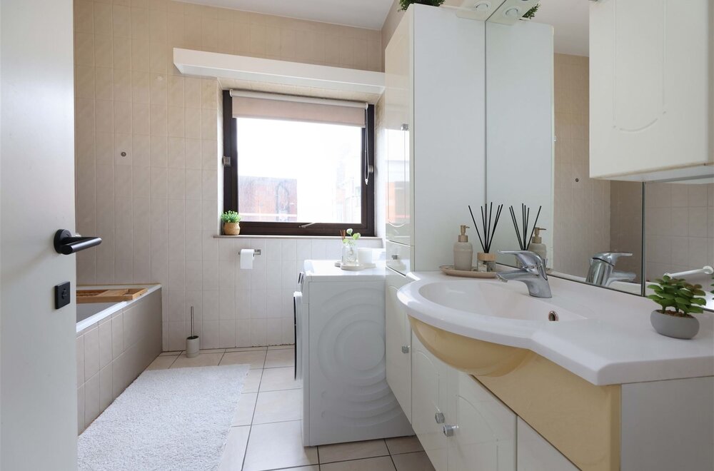 sfeervol-en-lichtrijk-appartement-met-2-slaapkamers-n-terras-in-hartje-hasselt009.jpg