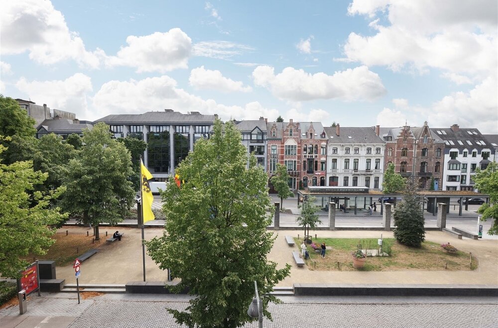 sfeervol-en-lichtrijk-appartement-met-2-slaapkamers-n-terras-in-hartje-hasselt011.jpg