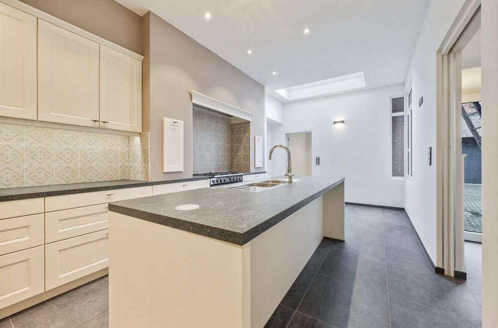 charmante-herenwoning-met-7-slaapkamers-013.jpg