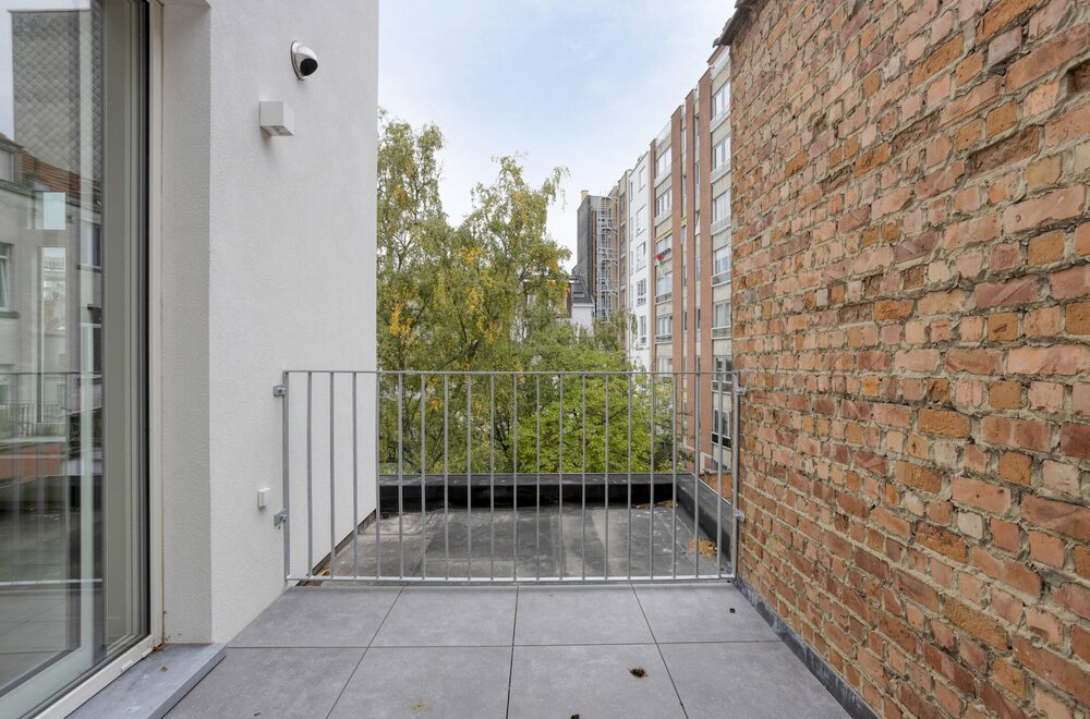 stijlvol-gerenoveerd-duplex-appartement-met-terras004.jpg