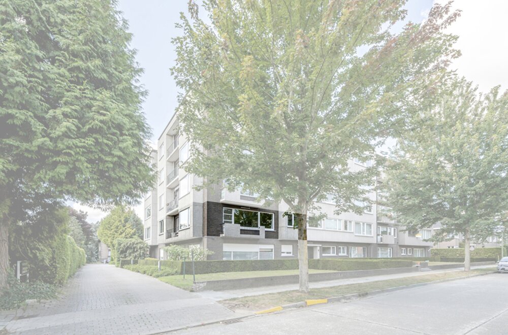 ruim-centraal-gelegen-appartement-met-garage001.jpg