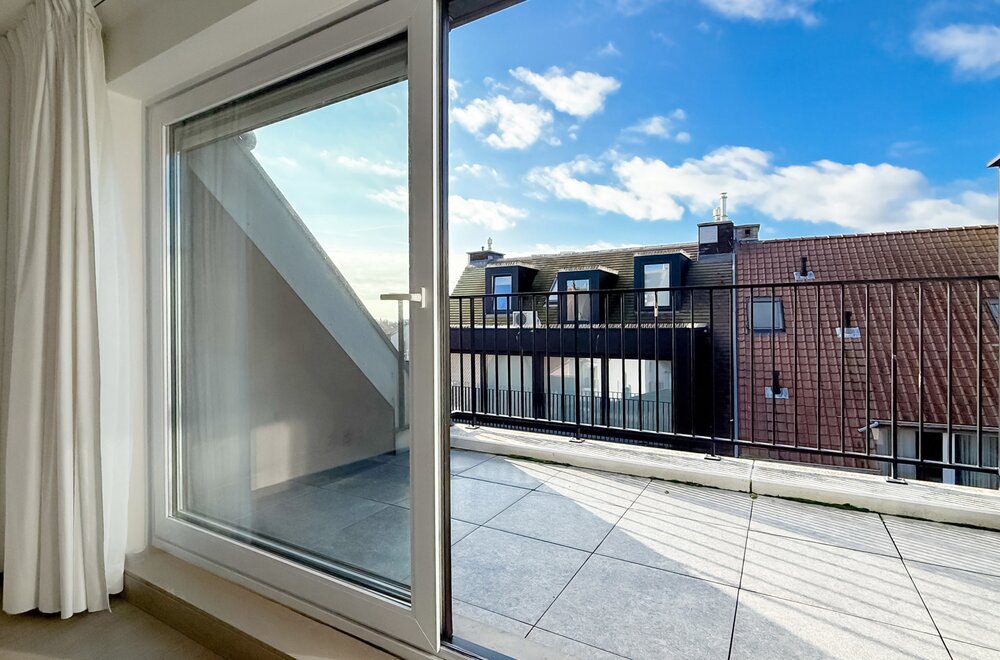 licht-en-modern-duplexappartement-met-zuidgericht-terras-003.jpg