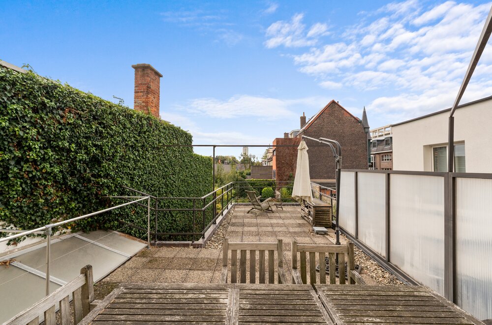 uniek-herenhuis-te-koop-met-tuin-in-gent005.jpg