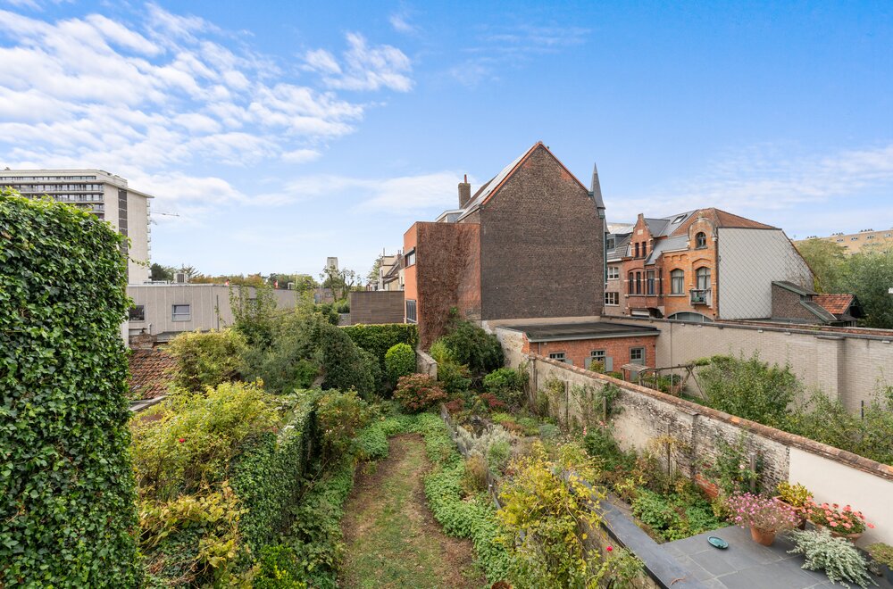uniek-herenhuis-te-koop-met-tuin-in-gent007.jpg