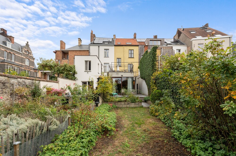 uniek-herenhuis-te-koop-met-tuin-in-gent009.jpg