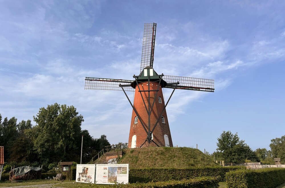 ruim-handelspand-met-prachtige-feestzaal-aan-molen-in-oelegem-004.jpg