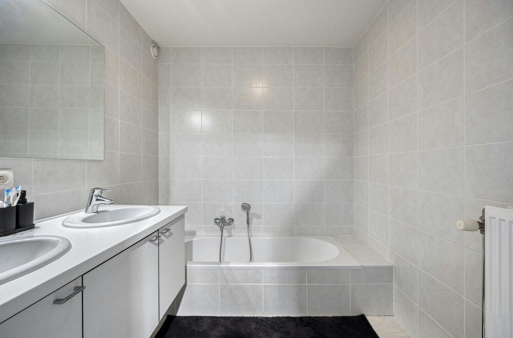 appartement-te-koop-in-brugge-met-2-slaapkamers-en-terras007.jpg