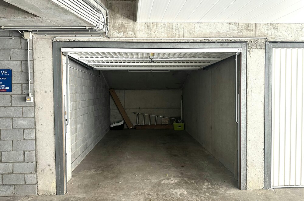 goedgelegen-garagebox-te-koop-te-centrum-westende-bad-002.jpg