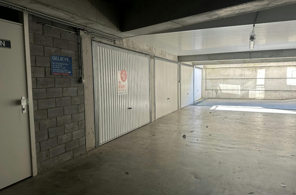 goedgelegen-garagebox-te-koop-te-centrum-westende-bad-005.jpg