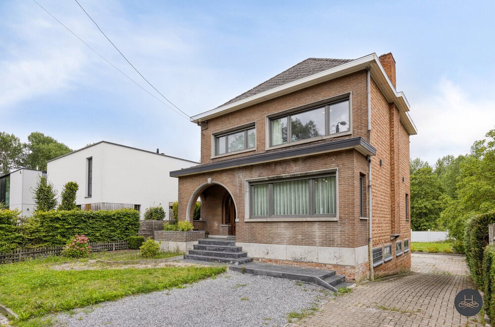 hoogwaardig-afgewerkte-ruime-gezinswoning-op-toplocatie030.jpg