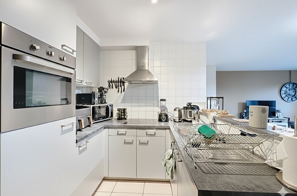 instapklaar-appartement-met-epc-a-nabij-het-station-van-brugge002.jpg
