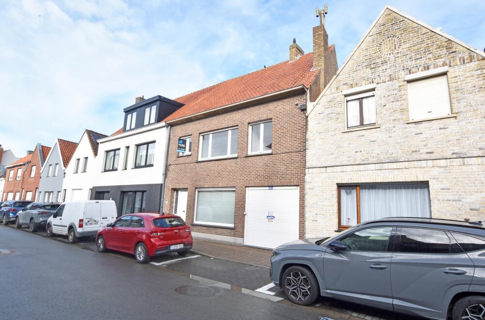 te-renoveren-rijhuis-op-een-goede-locatie-nabij-het-dorpskern-in-oud-knokke002.jpg