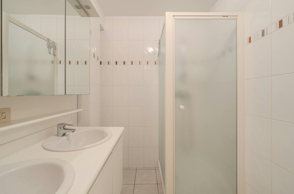 ruim-2-slaapkamer-appartement-vlakbij-casino-zeedijk013.jpg