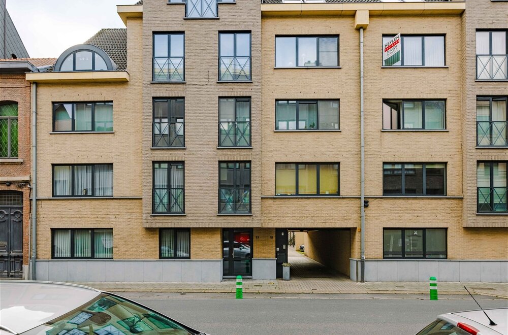 ruim-appartemement-met-3-slaapkamers-in-sint-niklaas001.jpg