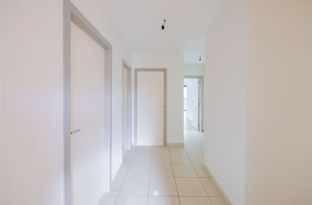 ruim-appartemement-met-3-slaapkamers-in-sint-niklaas007.jpg