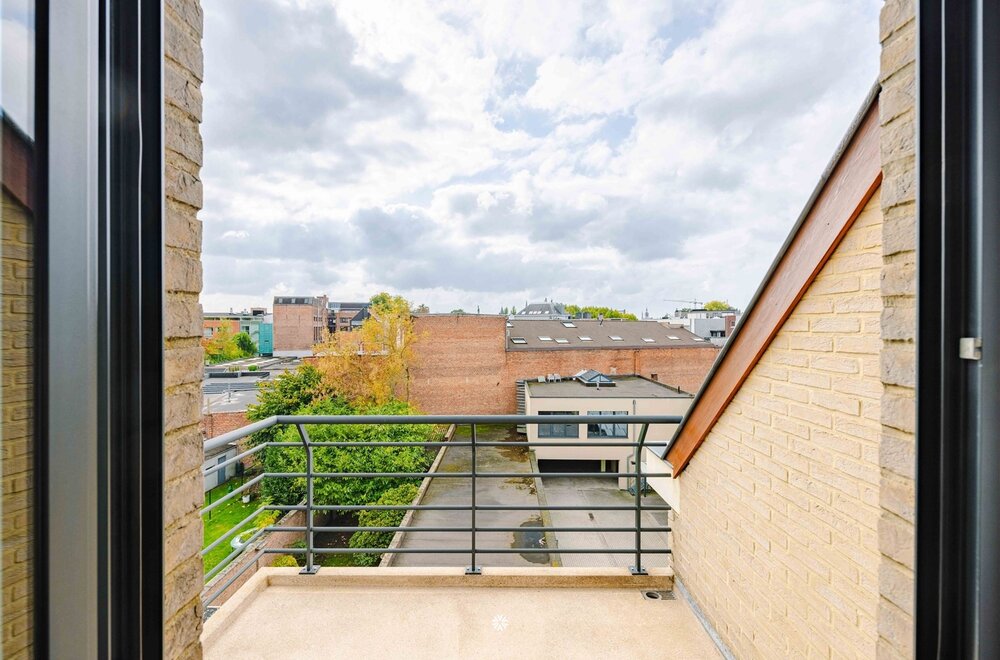 ruim-appartemement-met-3-slaapkamers-in-sint-niklaas009.jpg