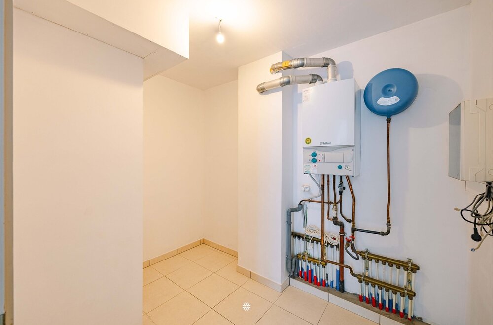 ruim-appartemement-met-3-slaapkamers-in-sint-niklaas015.jpg