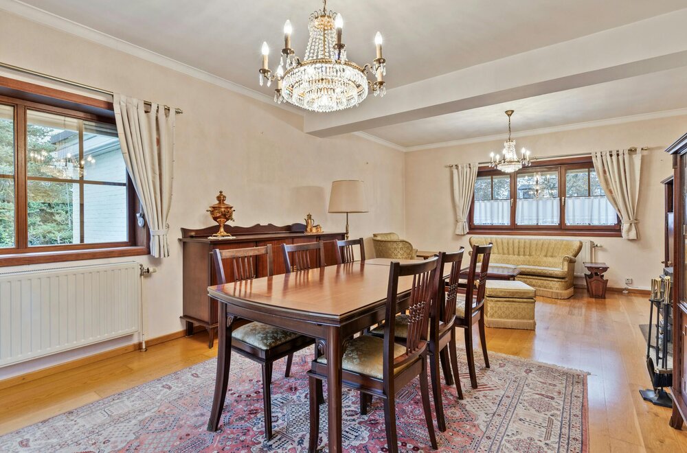 halfopen-woning-met-4-slpk-en-mooie-tuin-te-koop-in-kapellen007.jpg