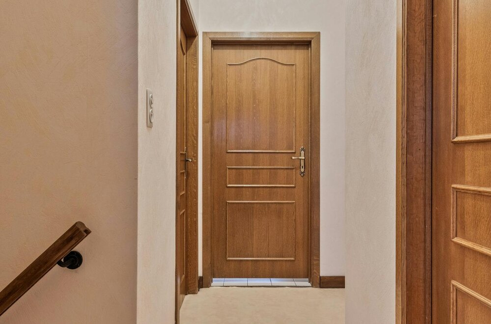 halfopen-woning-met-4-slpk-en-mooie-tuin-te-koop-in-kapellen011.jpg