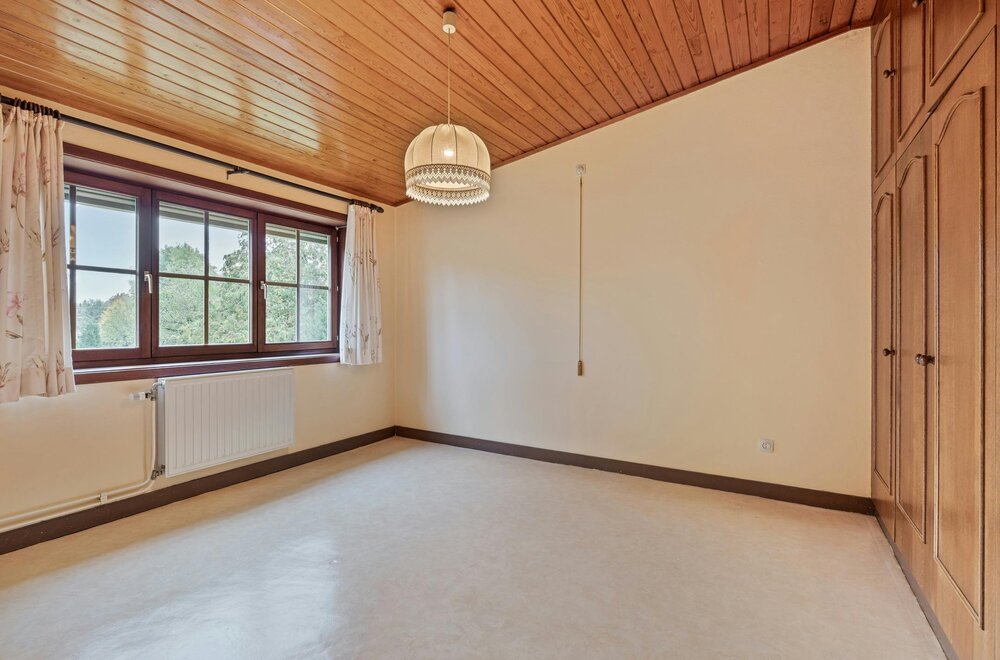 halfopen-woning-met-4-slpk-en-mooie-tuin-te-koop-in-kapellen012.jpg