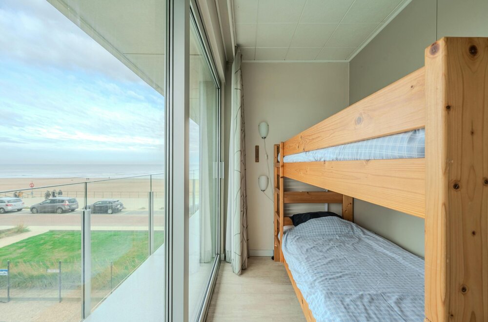 instapklaar-hoekappartement-met-frontaal-zeezicht-te-koop-009.jpg
