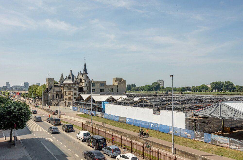 antwerpen-kaaien-2-slaapkamerappartement-met-scheldezicht001.jpg