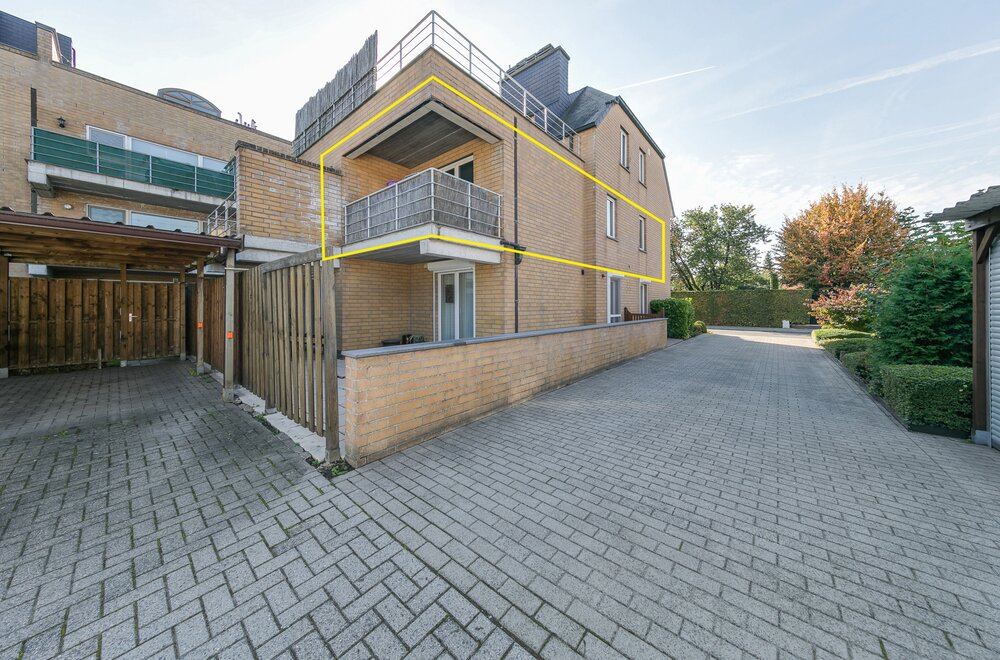 schuttershof-12-b-2440-geel011.jpg schuttershof-12-b-2440-geel011.jpg