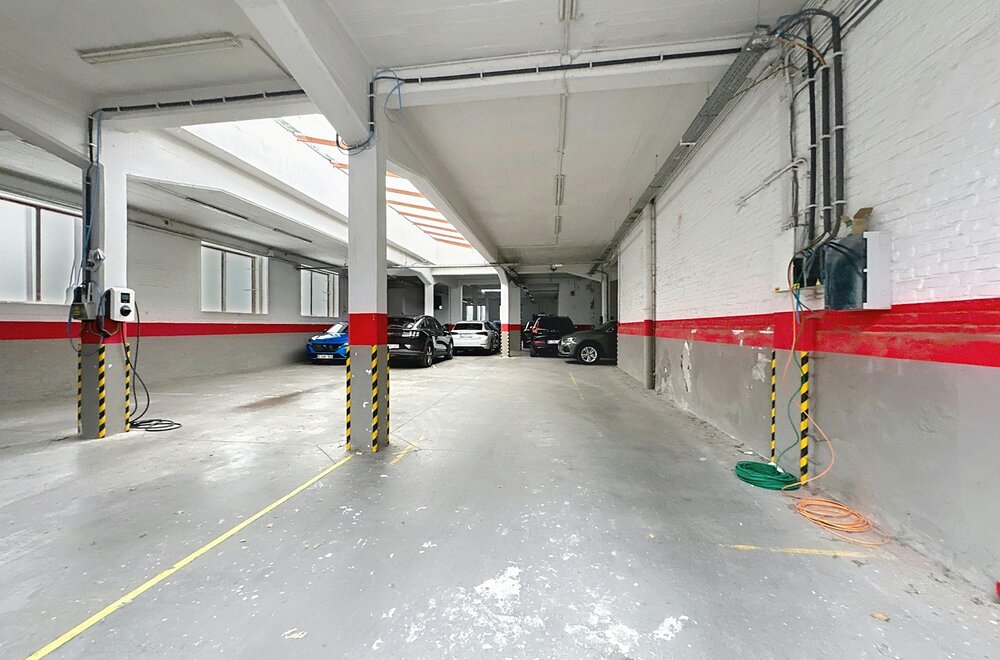 magazijn-te-koop-met-tot-20-autostaanplaatsen-in-terhagen006.jpg magazijn-te-koop-met-tot-20-autostaanplaatsen-in-terhagen006.jpg