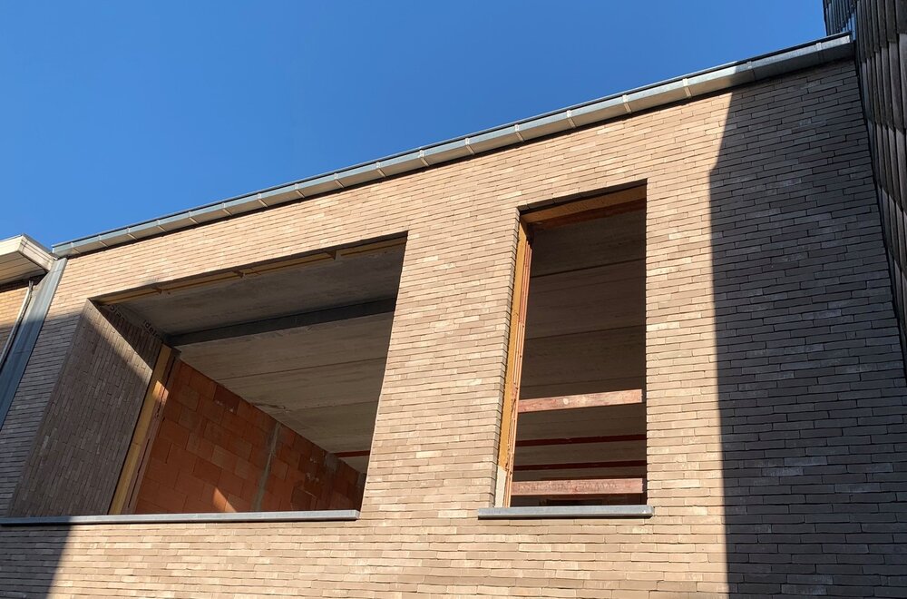 uniek-gebouw-met-2-nieuwbouw-stapelwoningen-op-een-centrale-ligging-in-desselgem-met-telkens-een-eigen-parkeerplaats-ideaal-als-kangoeroewoning-investeringsgoed-of-een-plek-om-te-wonen-en-te-onderneme002.jpg uniek-gebouw-met-2-nieuwbouw-stapelwoningen-op-een-centrale-ligging-in-desselgem-met-telkens-een-eigen-parkeerplaats-ideaal-als-kangoeroewoning-investeringsgoed-of-een-plek-om-te-wonen-en-te-onderneme002.jpg