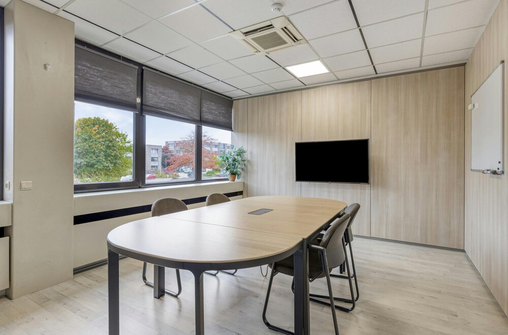 verhuurd-kantoor-met-6-staanplaatsen-te-koop-in-zaventem009.jpg verhuurd-kantoor-met-6-staanplaatsen-te-koop-in-zaventem009.jpg