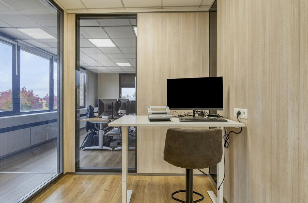 verhuurd-kantoor-met-6-staanplaatsen-te-koop-in-zaventem011.jpg verhuurd-kantoor-met-6-staanplaatsen-te-koop-in-zaventem011.jpg