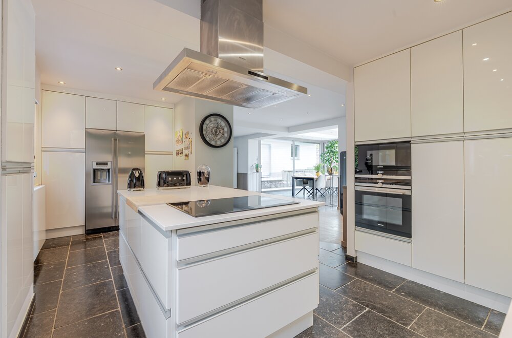 exclusieve-villa-met-6-slaapkamers-en-grote-tuin005.jpg exclusieve-villa-met-6-slaapkamers-en-grote-tuin005.jpg