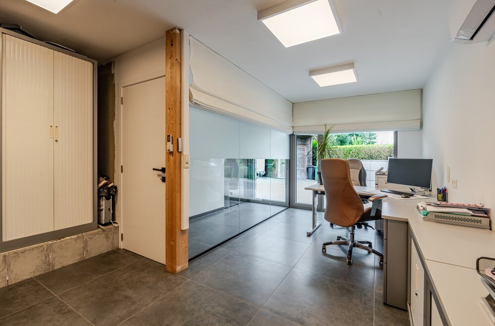 exclusieve-villa-met-6-slaapkamers-en-grote-tuin018.jpg exclusieve-villa-met-6-slaapkamers-en-grote-tuin018.jpg